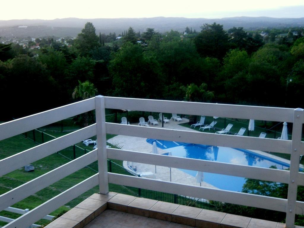 Las Ardillas Cabanas Y Suites La Falda Værelse billede