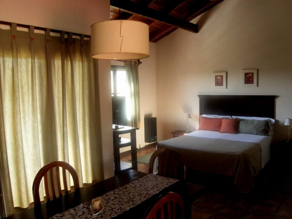 Las Ardillas Cabanas Y Suites La Falda Værelse billede